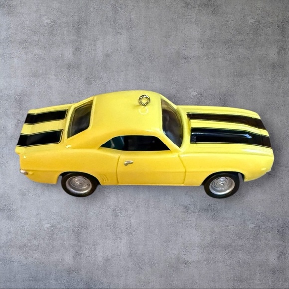 Hallmark Keepsake 1955 Chevrolet Camaro - Picture 3 of 6